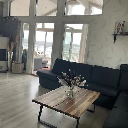 Feriehus Flott Sørlandshus Ved Sjøen Leies Ut Arendal