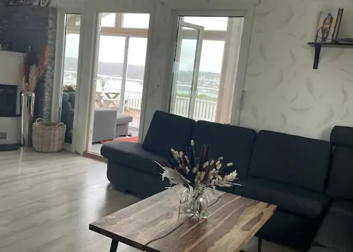 Feriehus Flott Sørlandshus Ved Sjøen Leies Ut Arendal